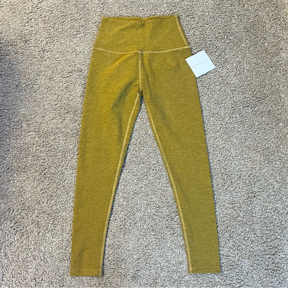 NWT - Beyond Yoga - Spacedye Caught in the Midi Legging - Small